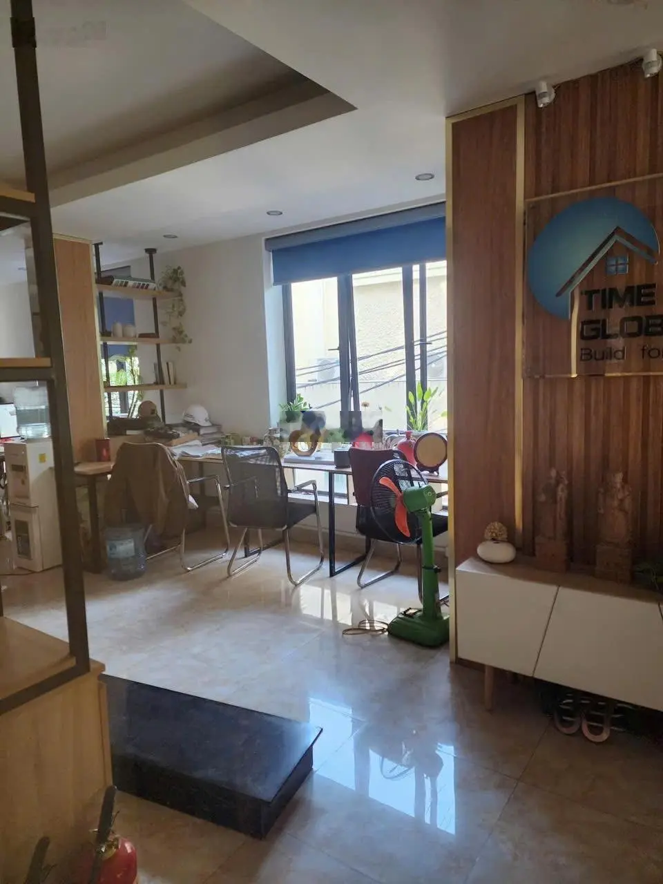 TOÀ GÓC- PHÂN LÔ- MAI DỊCH- 24TỶ: 7 tầng* Dt49.6/70m2, mt14.5, ô tô, thang máy