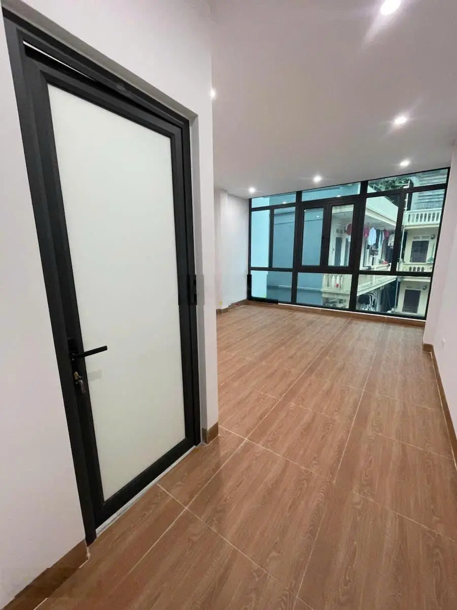 Bán nhà dân xây 60m2 tại Cầu Giấy - TDH, trước nhà 4,5m, 2 mặt thoáng, ngõ thông, hiếm nhà bán.