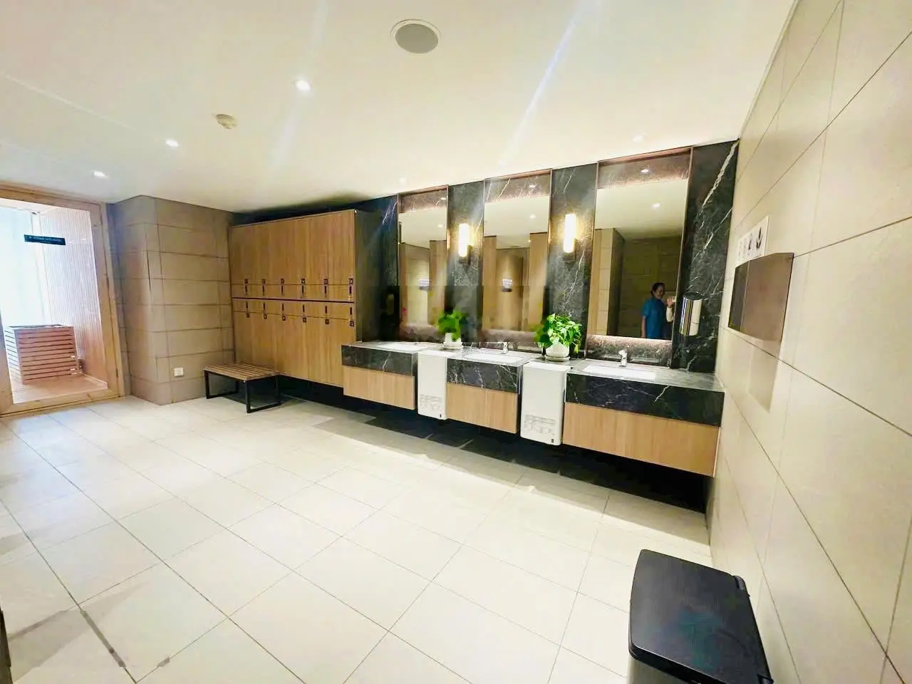 View đẹp nhất Centery - 3PN tháp C6 - 121m2 - View Landmark - Chiết khấu 17% - Nhận nhà ngay