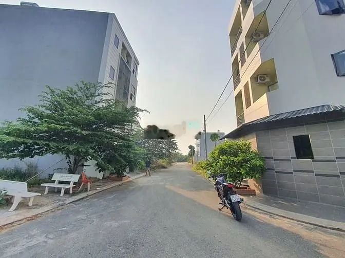 Bán đất hẻm 32 Võ Văn Hát, Phường Long Trường.Q9 - DT: 81m2 giá 4 tỷ 1