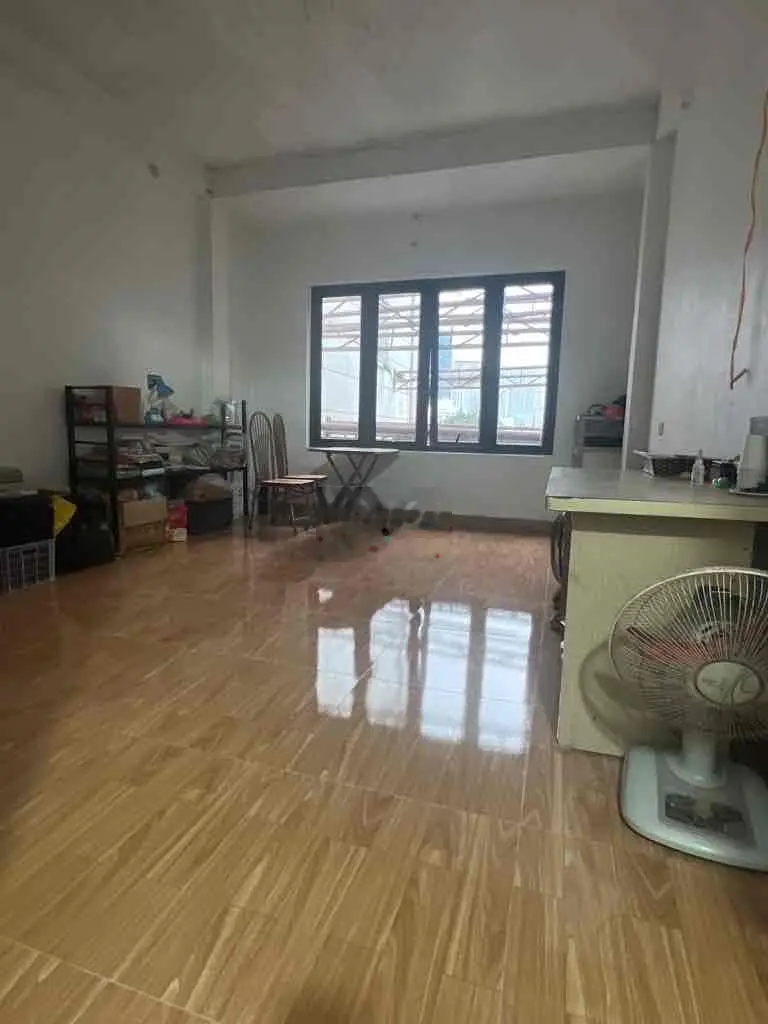Bán nhà dân xây Phố Giáp Bát quận Hoàng Mai. Nhà gần phố gần ô tô