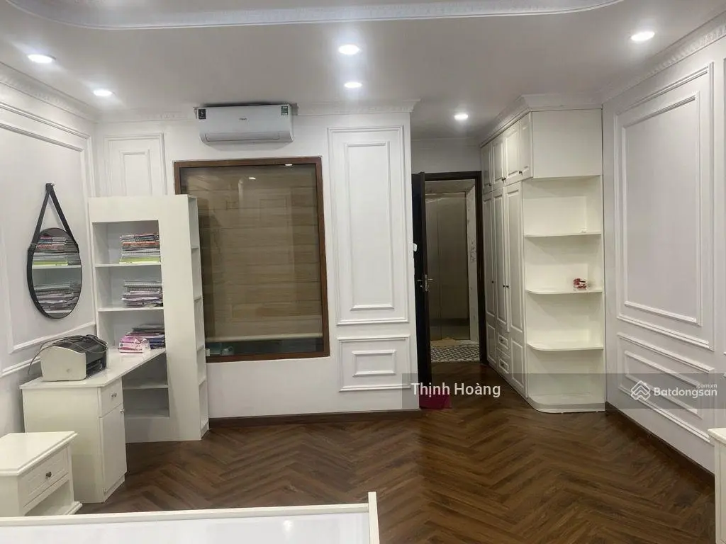Bán nhà phúc lợi 45m x6 tầng, thang máy, oto vào nhà, nội thất nhập khẩu, đường trước nhà 3,5m