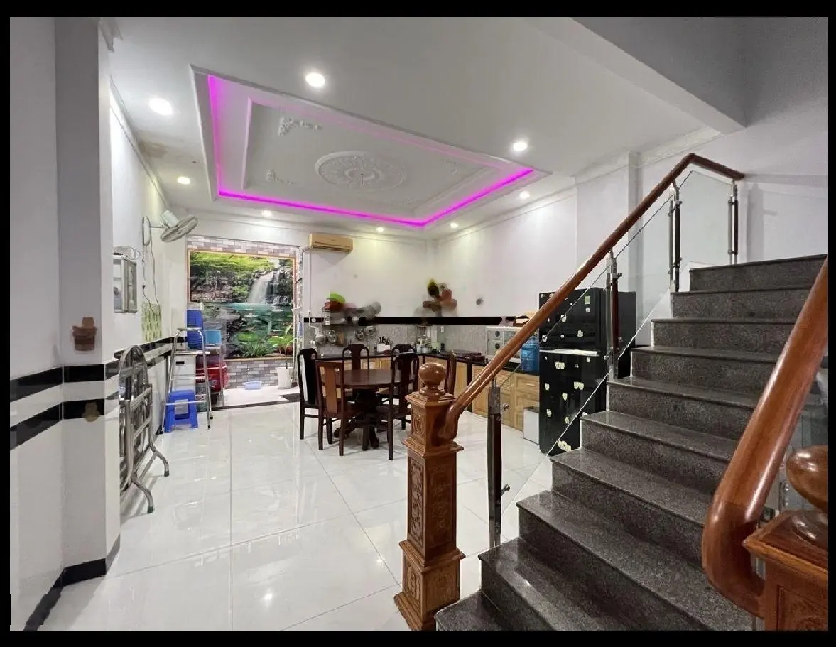 Bán gấp nhà mặt tiền 4 tầng 180m2, Lê Văn Khương Q12, giá chốt cực tốt