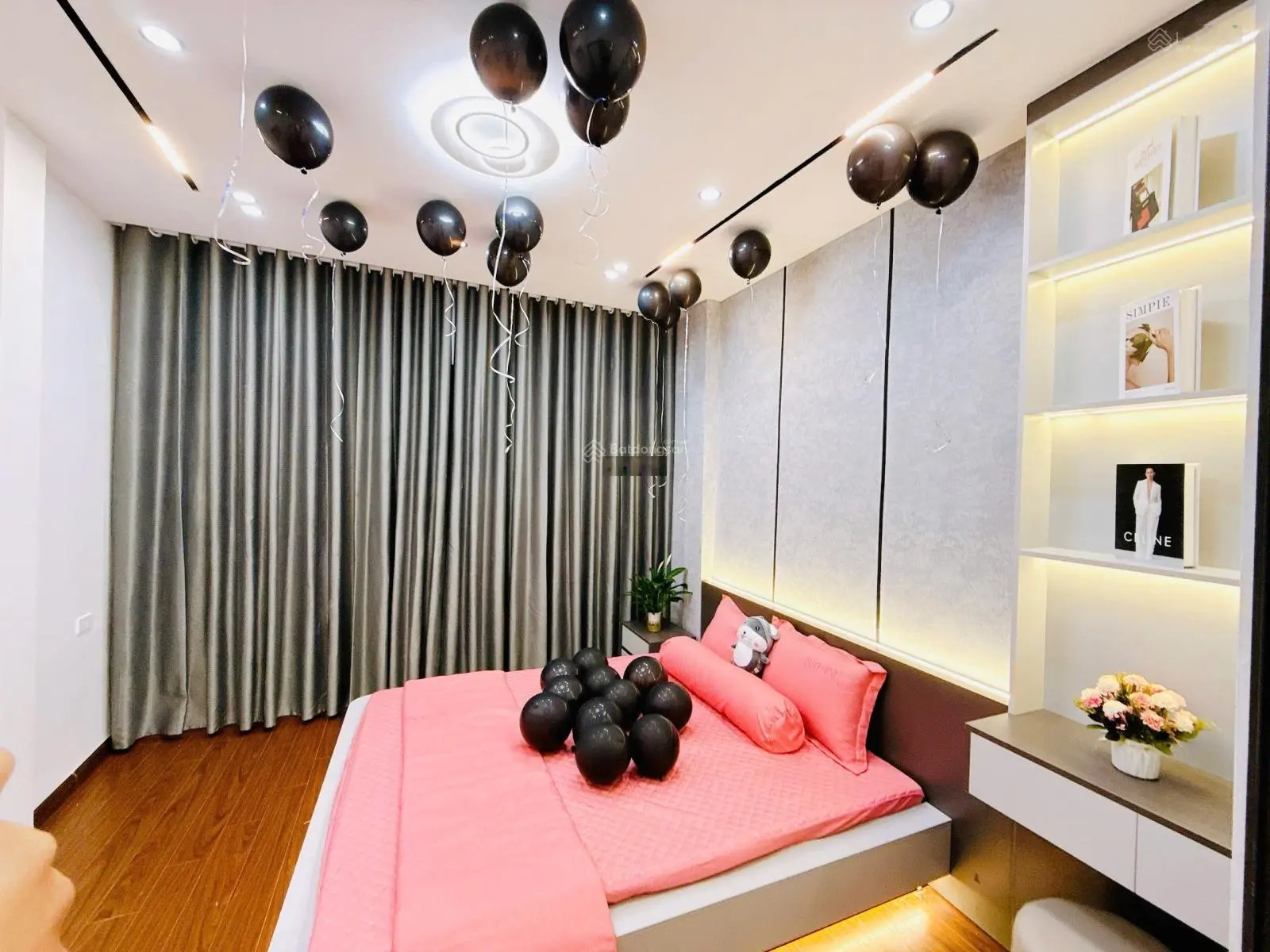 Nhỉnh 4 tỷ có ngay căn nhà 21m2 6 tầng trung tâm Đống Đa ngõ thông