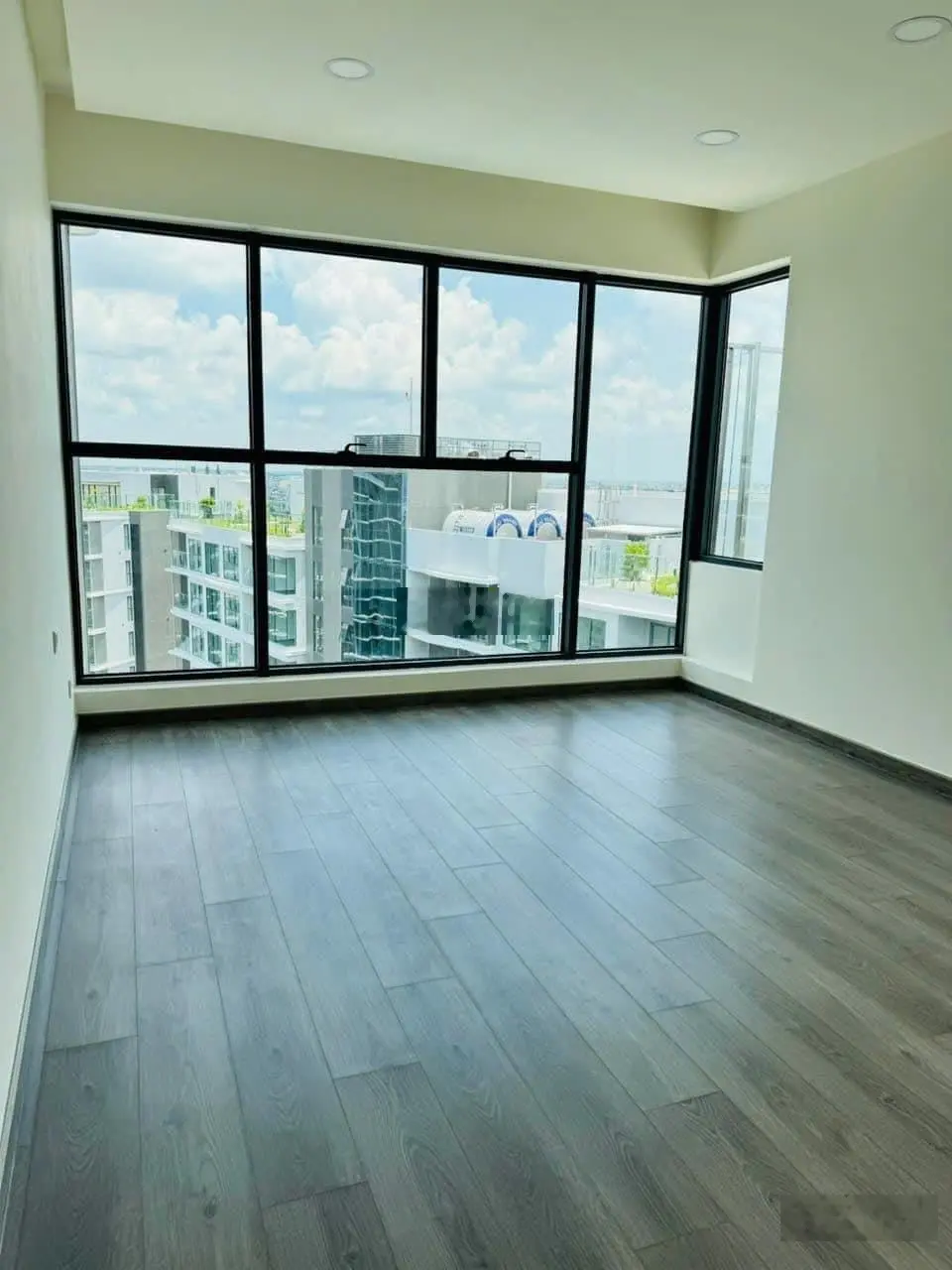 Rô hàng mua trực tiếp cđt - 6ty780 (giá 102%) 2pn+1(có thể tk 3pn) 96m2 c/khấu 17% view cv hồ bơi