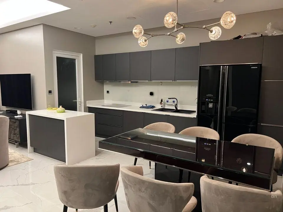 Chính chủ bán gấp căn hộ 2PN 2WC chung cư Res Green Tower DT 77m2, giá 1ty630 còn thương lượng, SHR