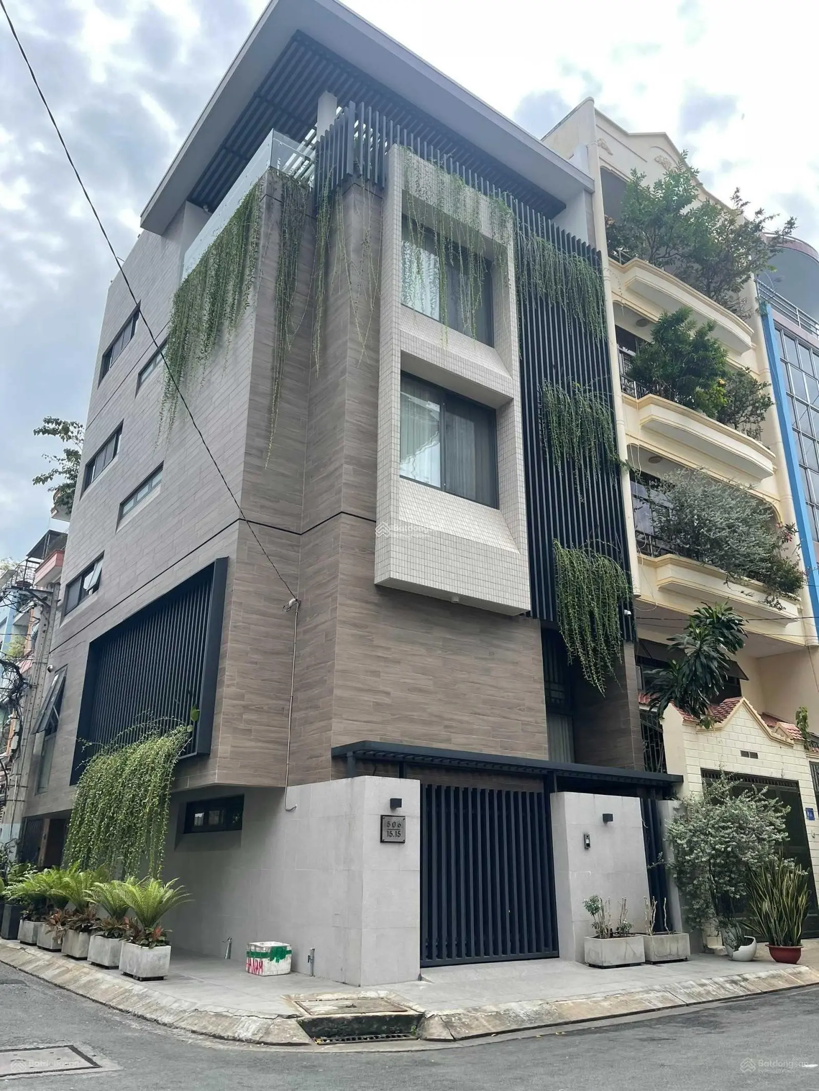 Bán nhà hẻm xe hơi trải nhựa 8m Quận 3 Nguyễn Đình Chiểu 6.5 x 16m, 3 lầu vị trí đẹp giá 23,9 tỷ TL