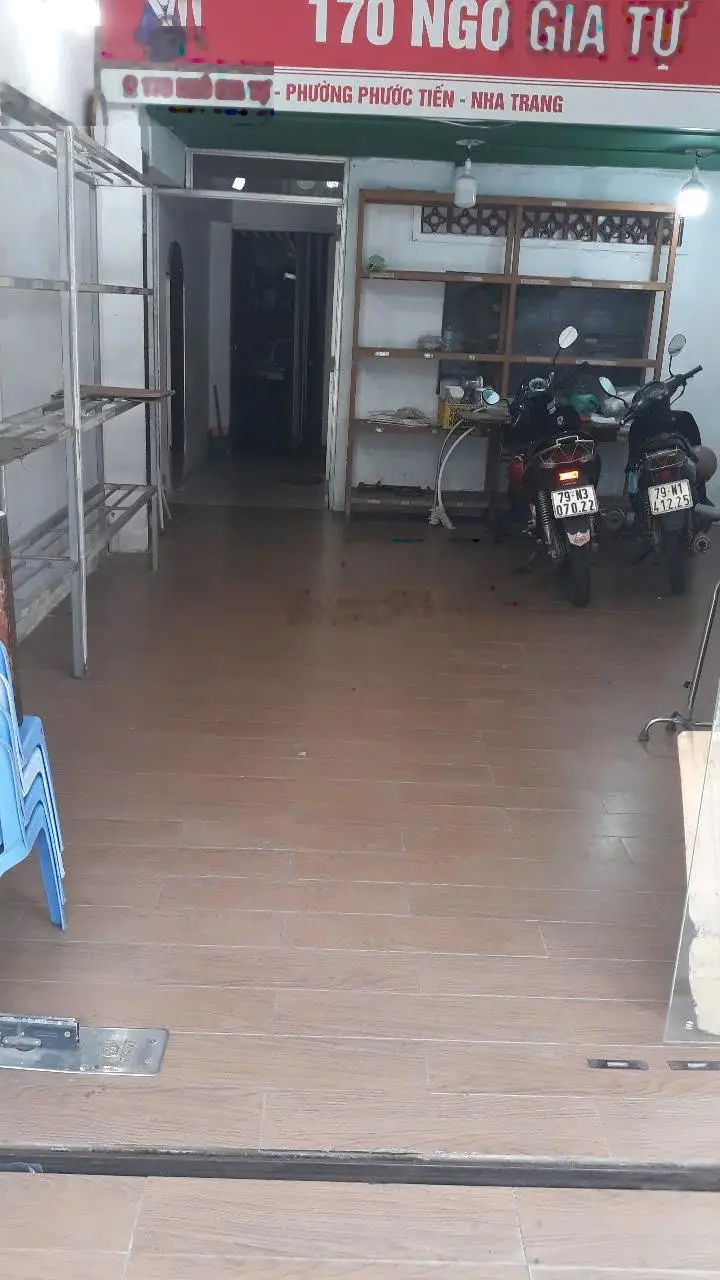 Bán nhà riêng 19 tỷ, DT 115.3m2, rộng 4,18m, dài 27,53 m tại Ngô Gia Tự, Tân Tiến, Nha Trang