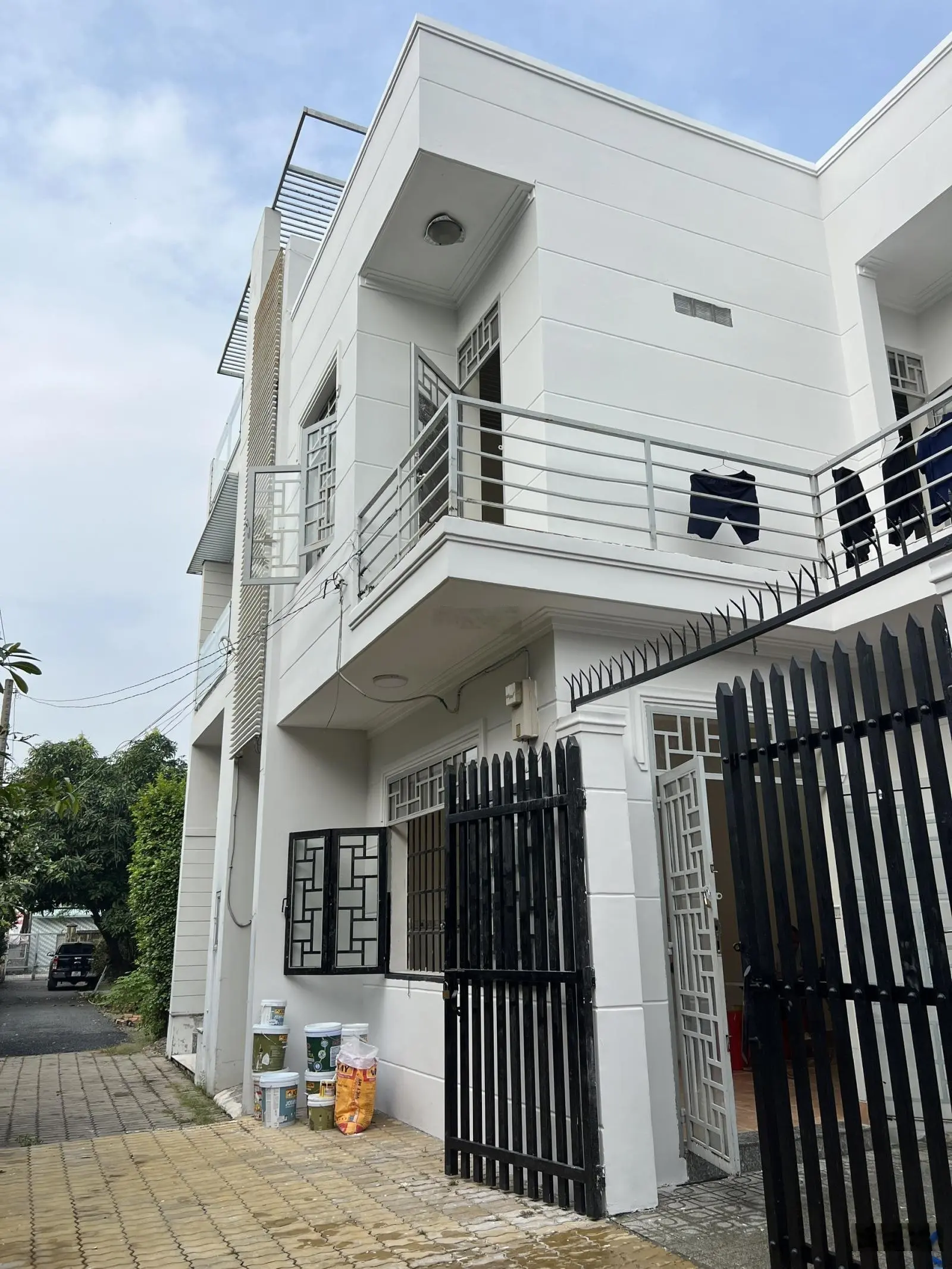 Nhà đẹp Hóc Môn xe hơi đậu tận cửa có gara xe hơi - sổ hồng riêng - 6,65 tỷ