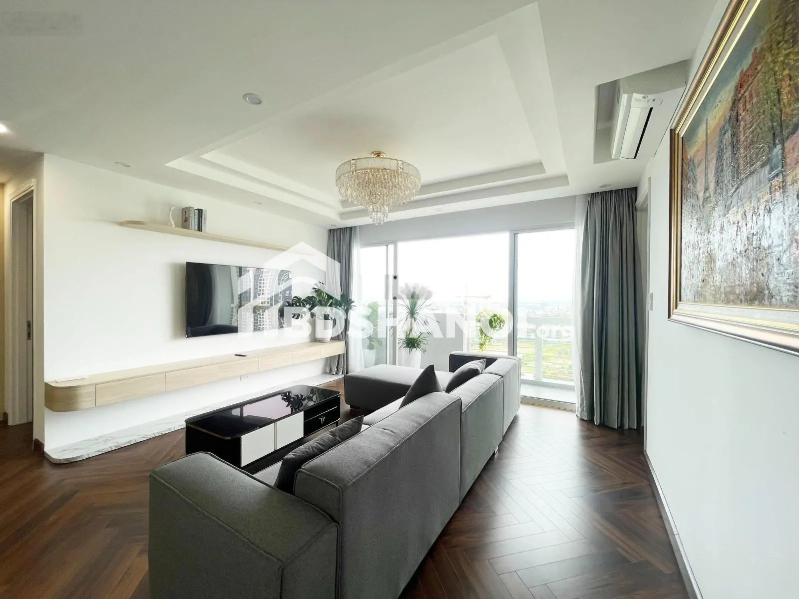 Bán căn hộ 4 phòng ngủ sửa đẹp, nội thất sang - xịn - mịn tòa E1 Ciputra. Công chứng nhận nhà luôn