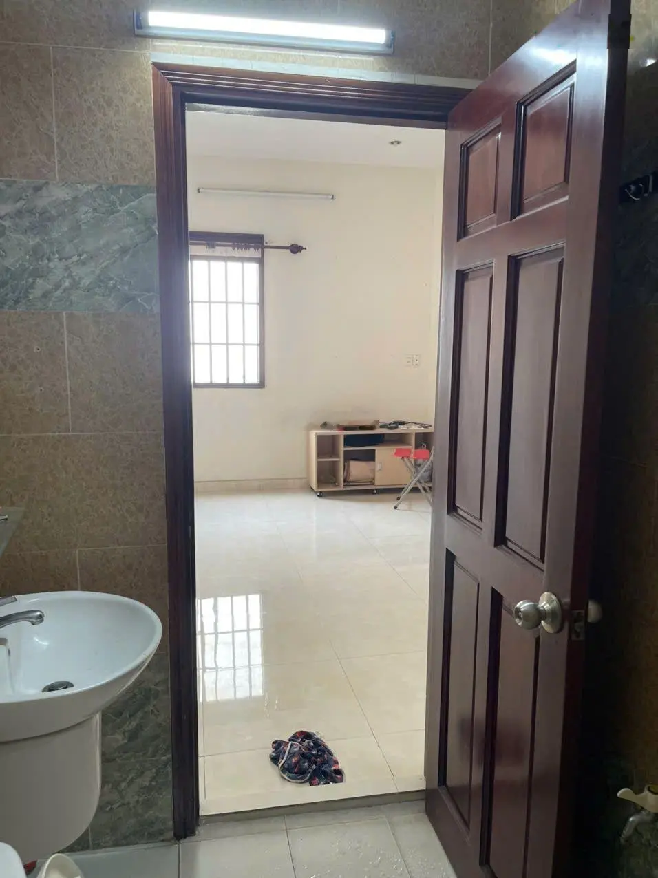 Bán nhà 1 tr1 lưng hẻm ôtô đường 43 hiep bình chánh thủ Đức ---Dt.71.4m2 ---Giá.3ty3 TL
