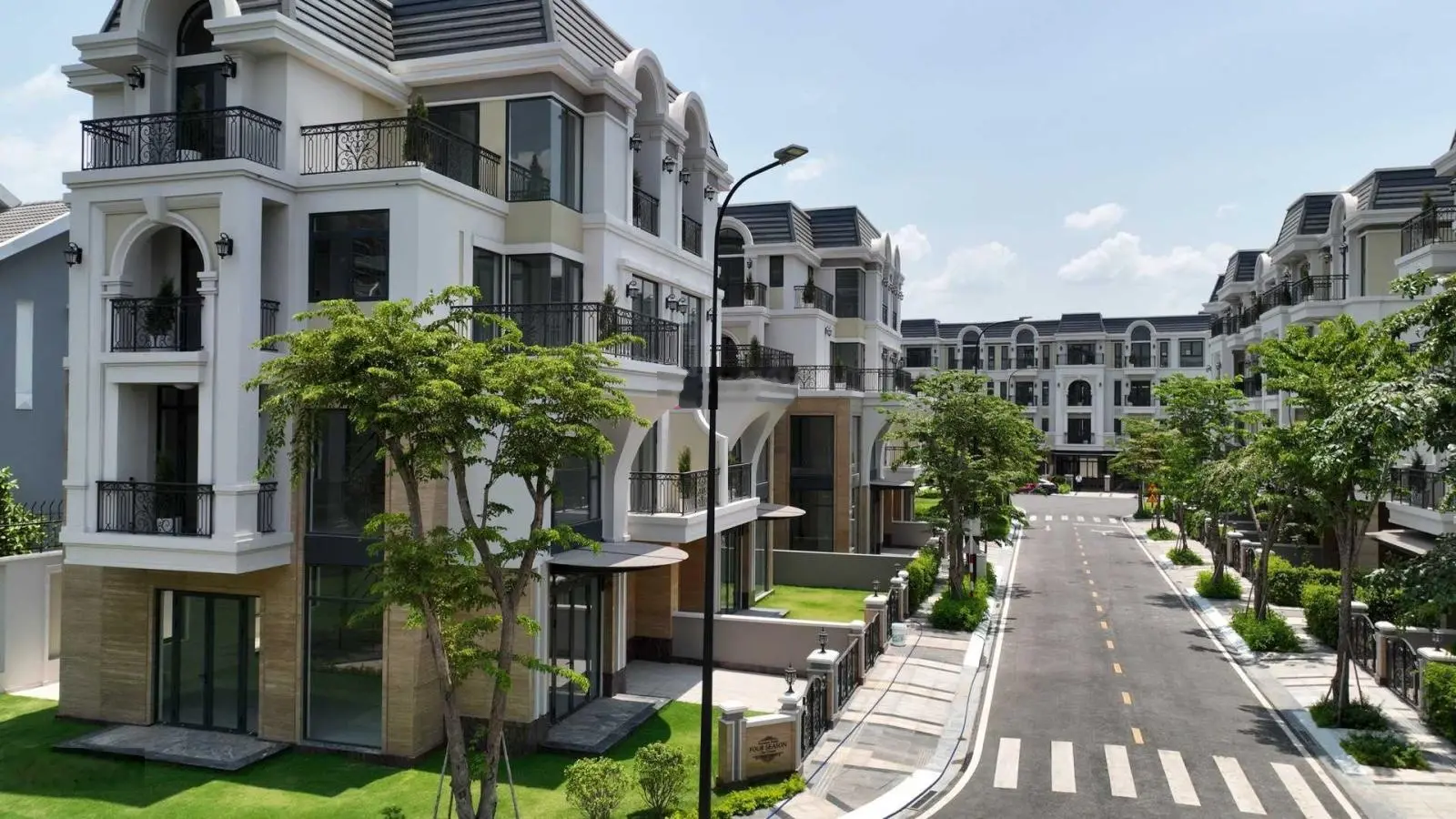 Giá gốc CĐT chiết khấu 2,7tỷ - 6tỷ, Chỉ 15.5 tỷ/ căn đã có sổ hồng, nhận nhà. Pkd CĐT 0911 011 ***