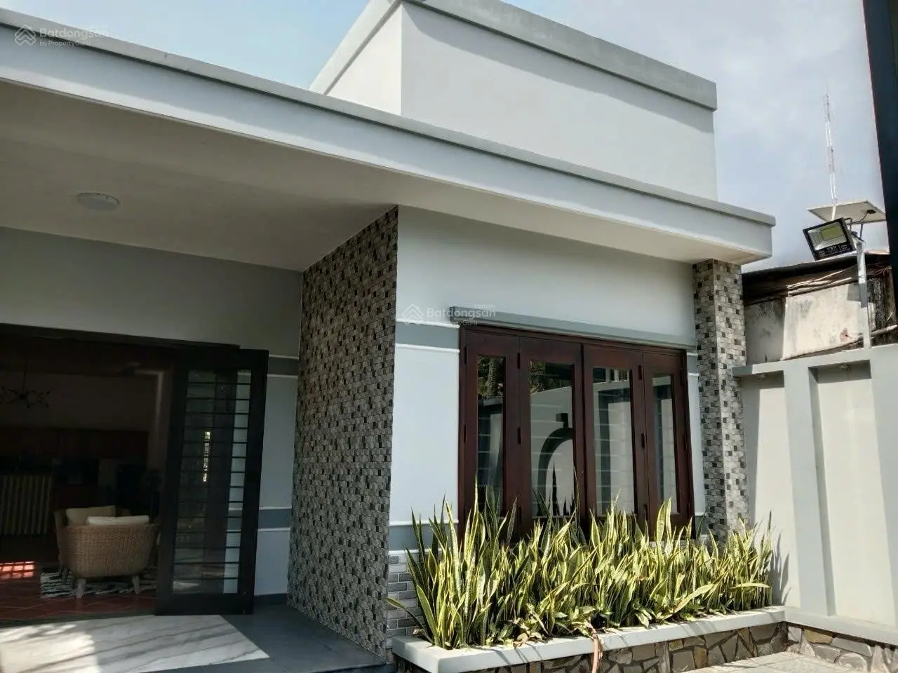 Nhà mới giá rẻ, 378m2 mặt tiền đường nhựa, Mỹ Thạnh An, TP Bến Tre