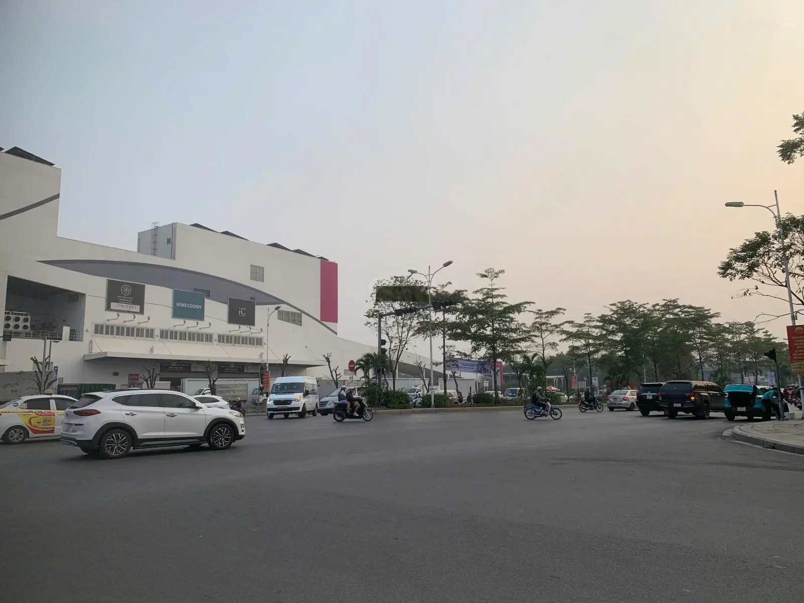 Duy nhất tại phố Tư Đình, phân lô quận đội, trước nhà ô tô tránh, ở kết hợp kinh doanh đỉnh.