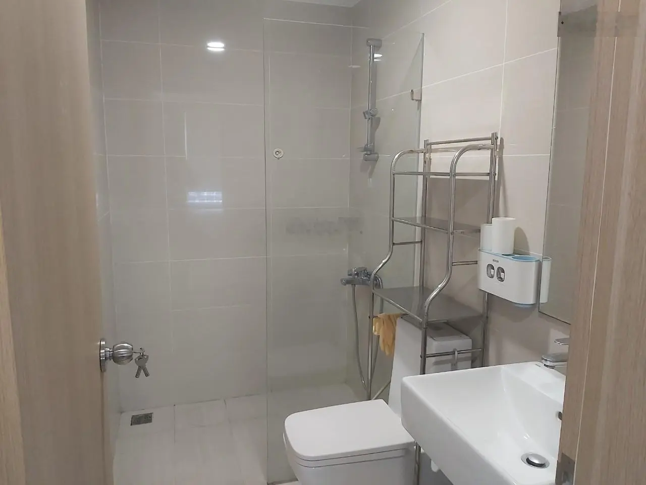 Bán căn hộ Golden Mansion, 3PN, 3 Ban Công , 103m2, full nội thất, giá: 6 tỷ 650, LH: 0908 435 ***
