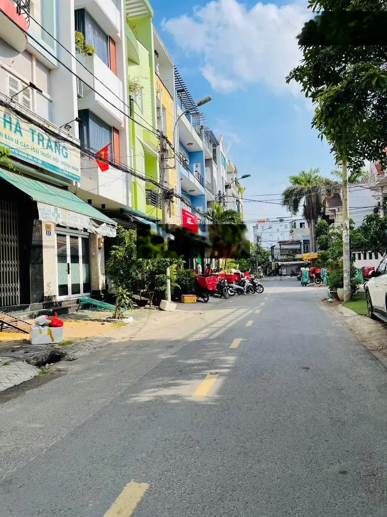 Mặt tiền đường số Tạ Quang Bửu, Quận 8, 48m2 (4*12), giá chỉ 9.9 tỷ.
