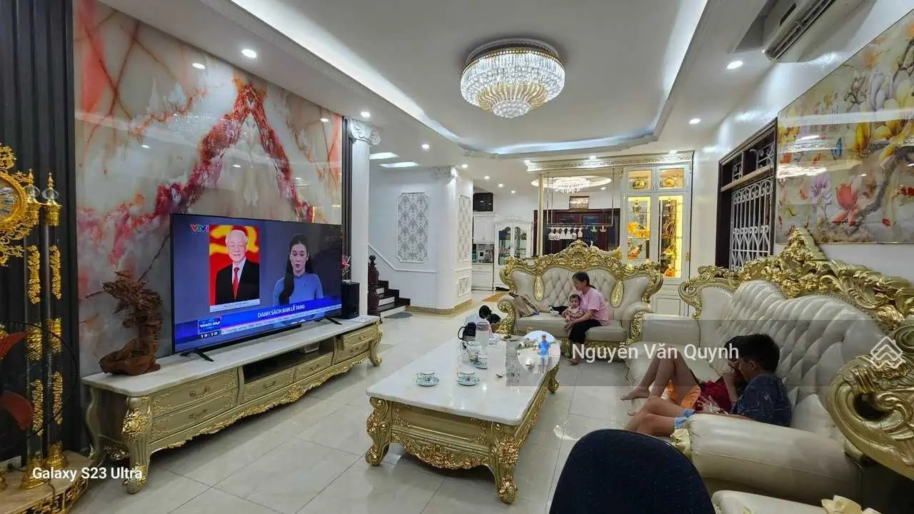 Chủ cần bán biệt thự Xa La, diện tích 226m2, xây 3 tầng, mặt tiền 11m, chủ tặng Full nội thất