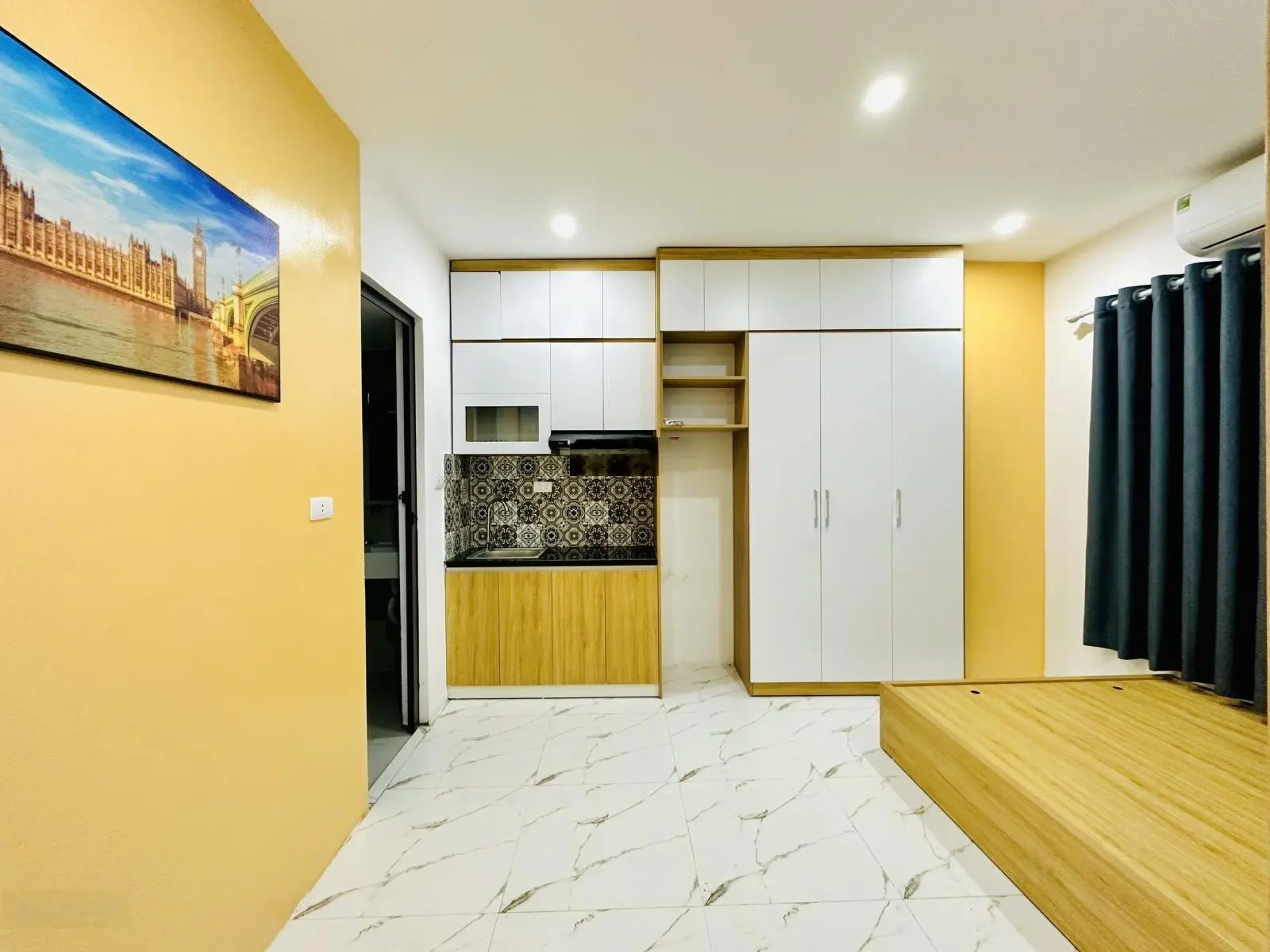 cách mặt phố minh khai 50m 64m 7tầng, MT 5,5m, 16p dòng tiền 90tr/th+thang máy, ngõ thông, PCCC đạt