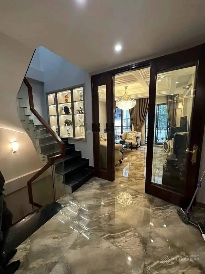 Thái Hà- Yên Lãng- Đống Đa- DT 80m2 x MT 5m- 31 tỷ-oto tránh vào nhà- hai mặt ngõ- cách 15m ra phố