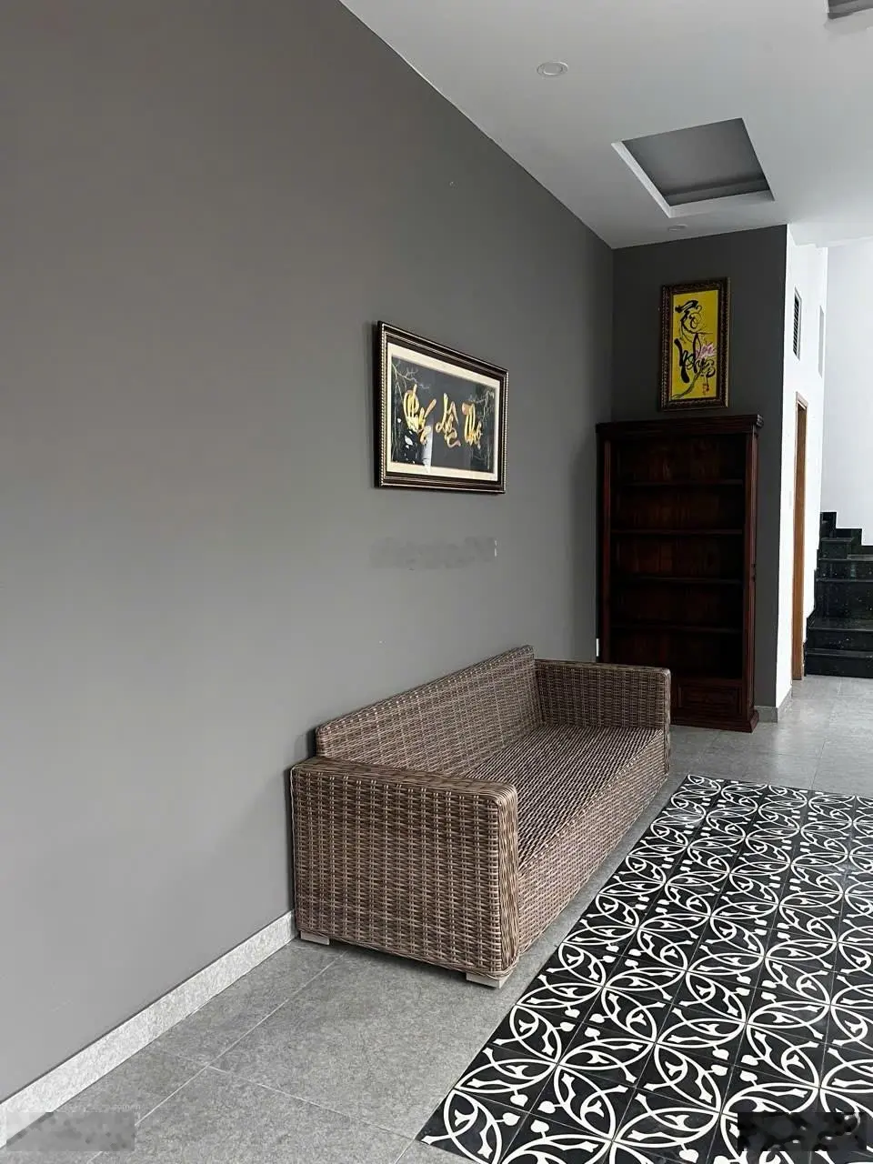 Nhà mặt tiền hẻm xe hơi đường Quốc Hương chỉ 18 tỷ, Thảo Điền Q2, dt 5,3x25m, trệt, 2 lầu, 4pn, 5wc