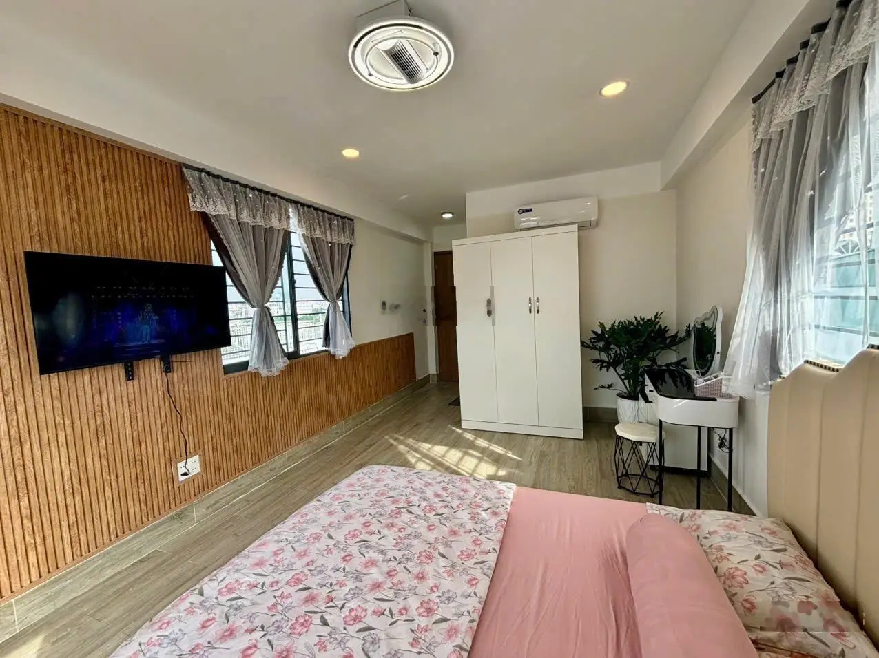 Nhà phố 500m2 diện tích sàn, 11 Phòng Ngủ, có thang máy, mặt tiền đường số, p Tân Kiểng, Quận 7.