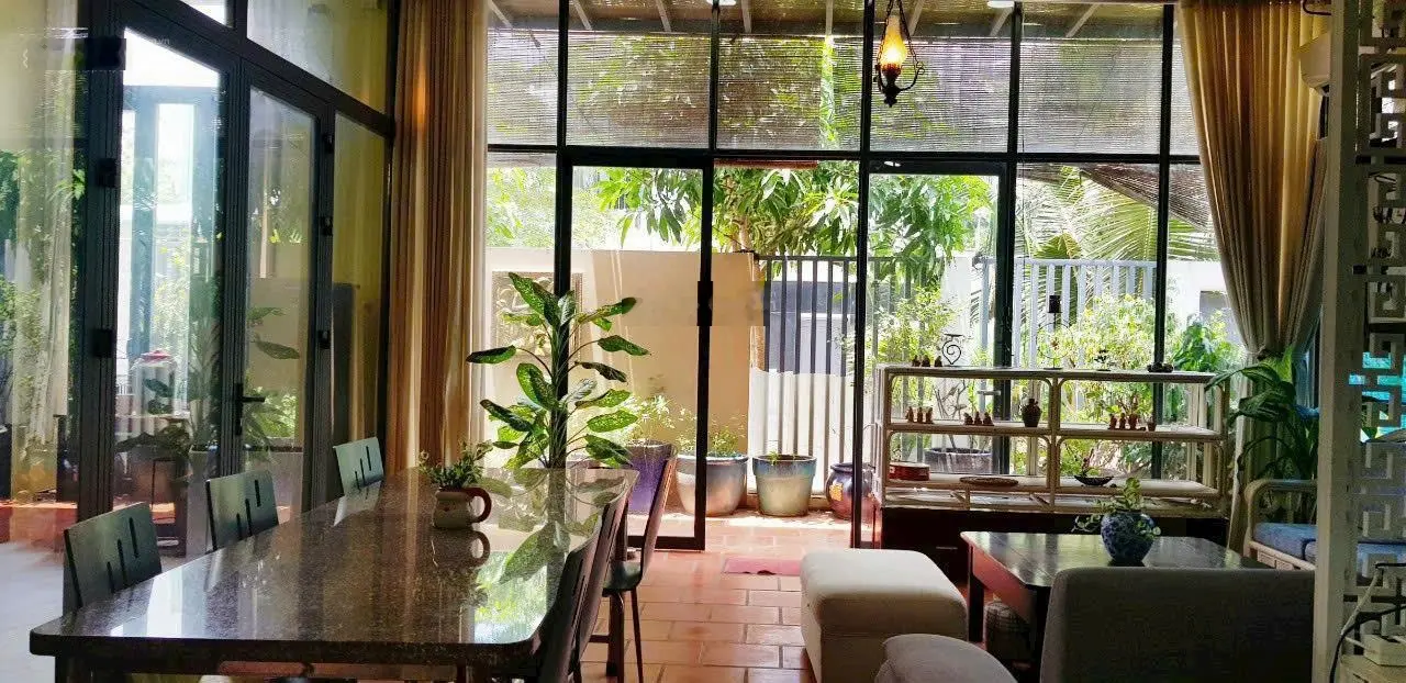 Bán nhà vườn 204m2 11x19m 8.7 tỷ ngay chung cư Ricca Gò Cát Q9 sổ hồng BST đường 8m vỉa hè