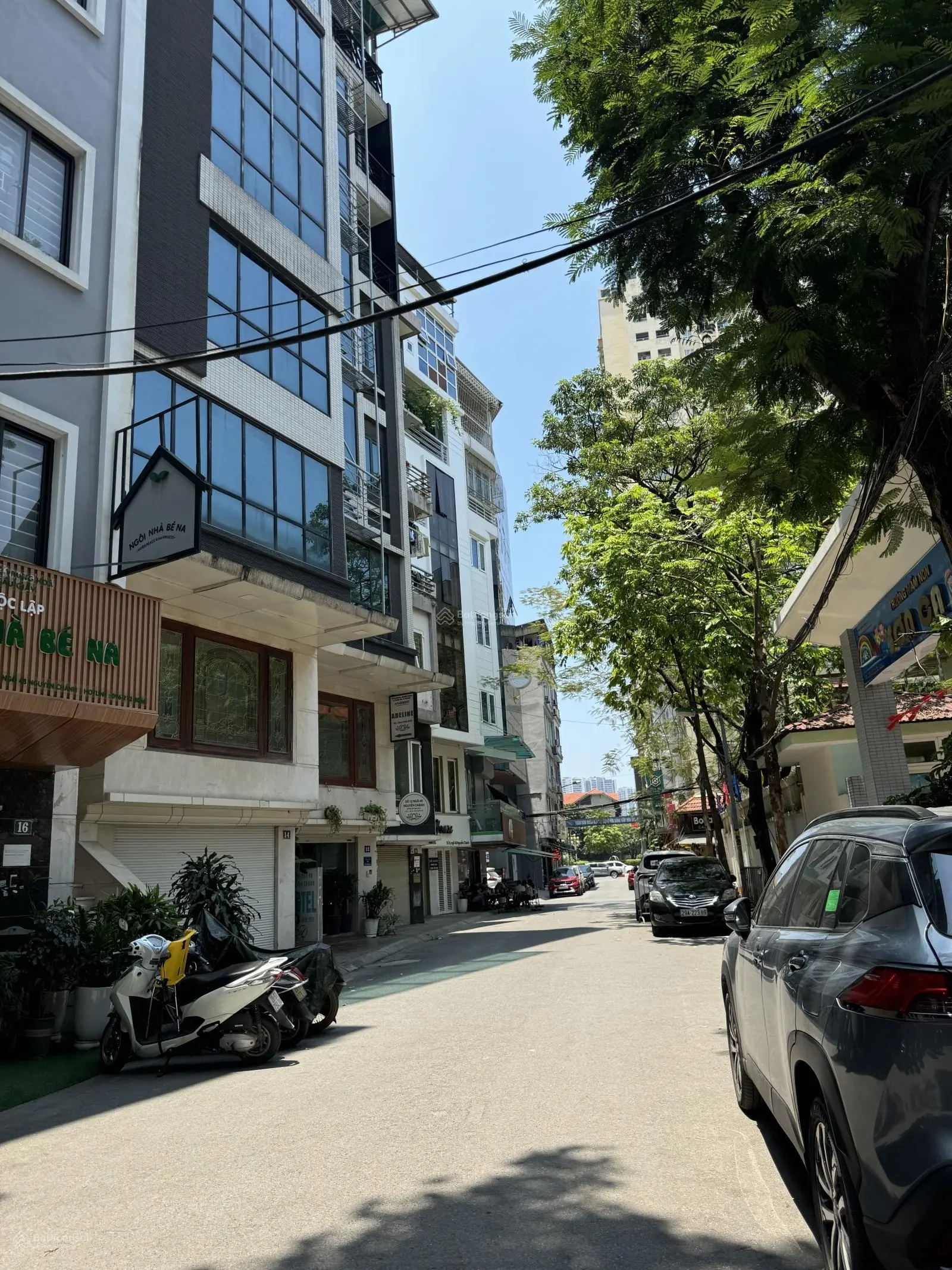 CẦN BÁN GẤP - Nhà Phố Đốc Ngữ, Ba Đình, Oto tránh, 2 Thoáng, Dân Xây, 56Mx5Tầng - Chỉ 20.5Tỷ