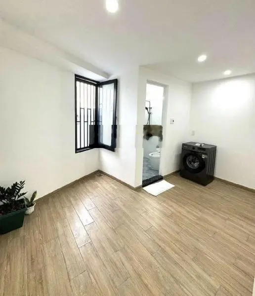 Bán gấp nhà Lê Văn Lương, Tân Phong, Quận 7. DT 49,5m2. SHR, pháp lí chuẩn