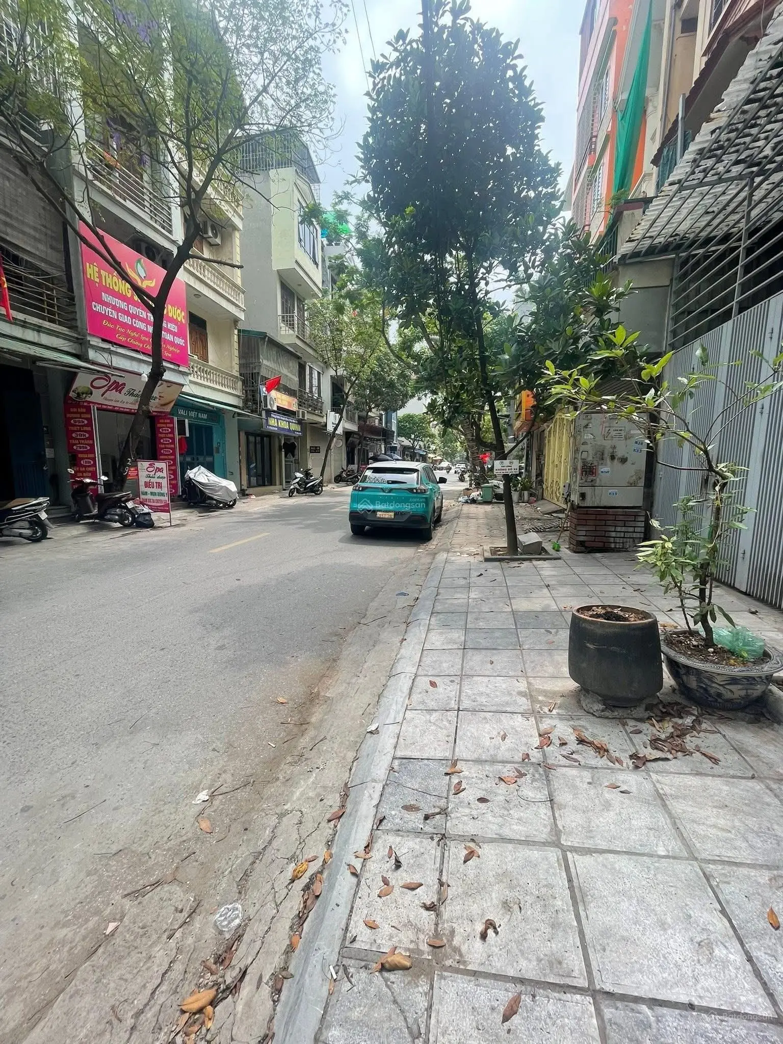 Mặt phố Văn Quán - 6 tầng thang máy - vỉa hè siêu kd giá cực rẻ