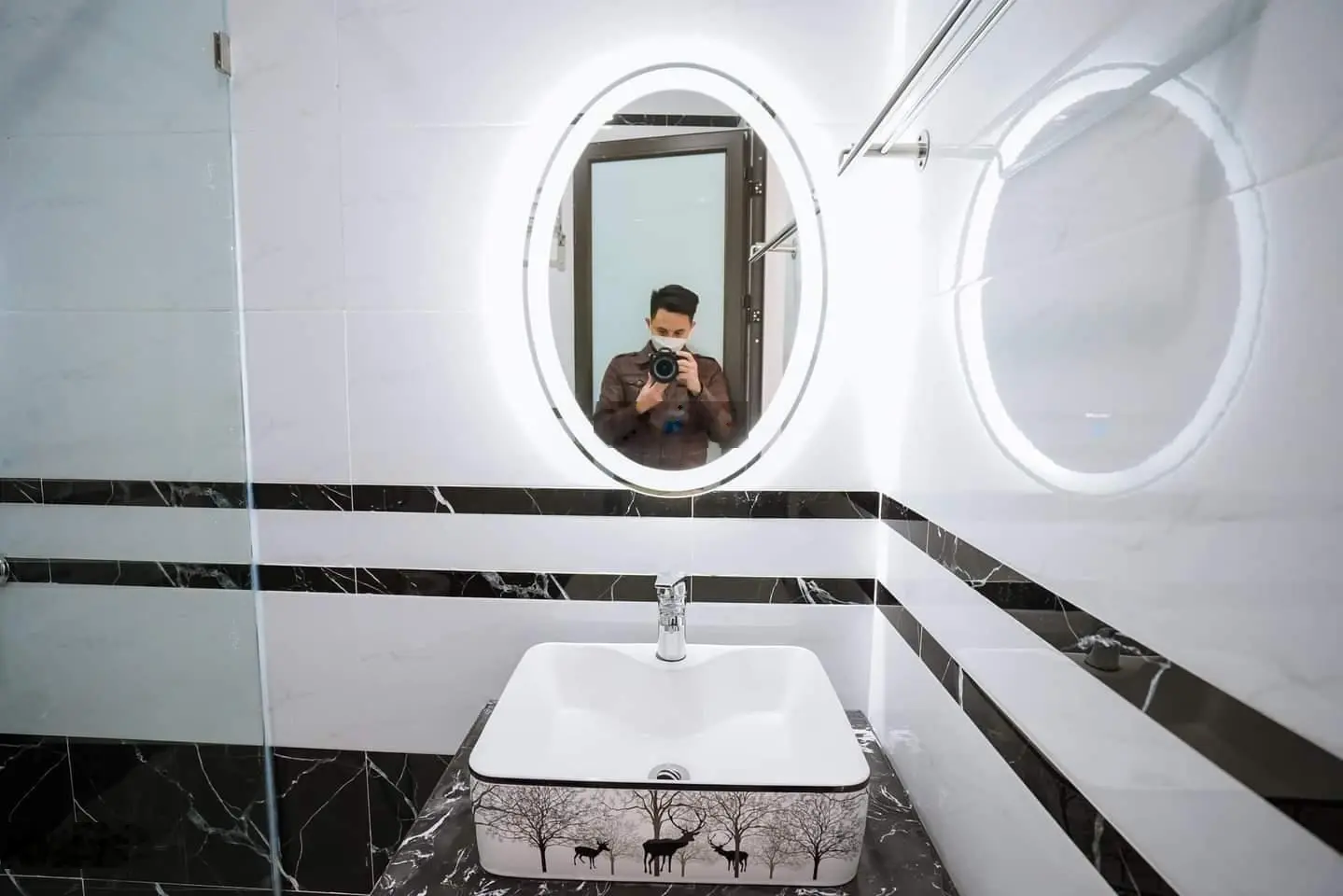 Bán dãy nhà xây mới 3 tầng ngõ 9 Trung Hành thông Lê Hồng Phong