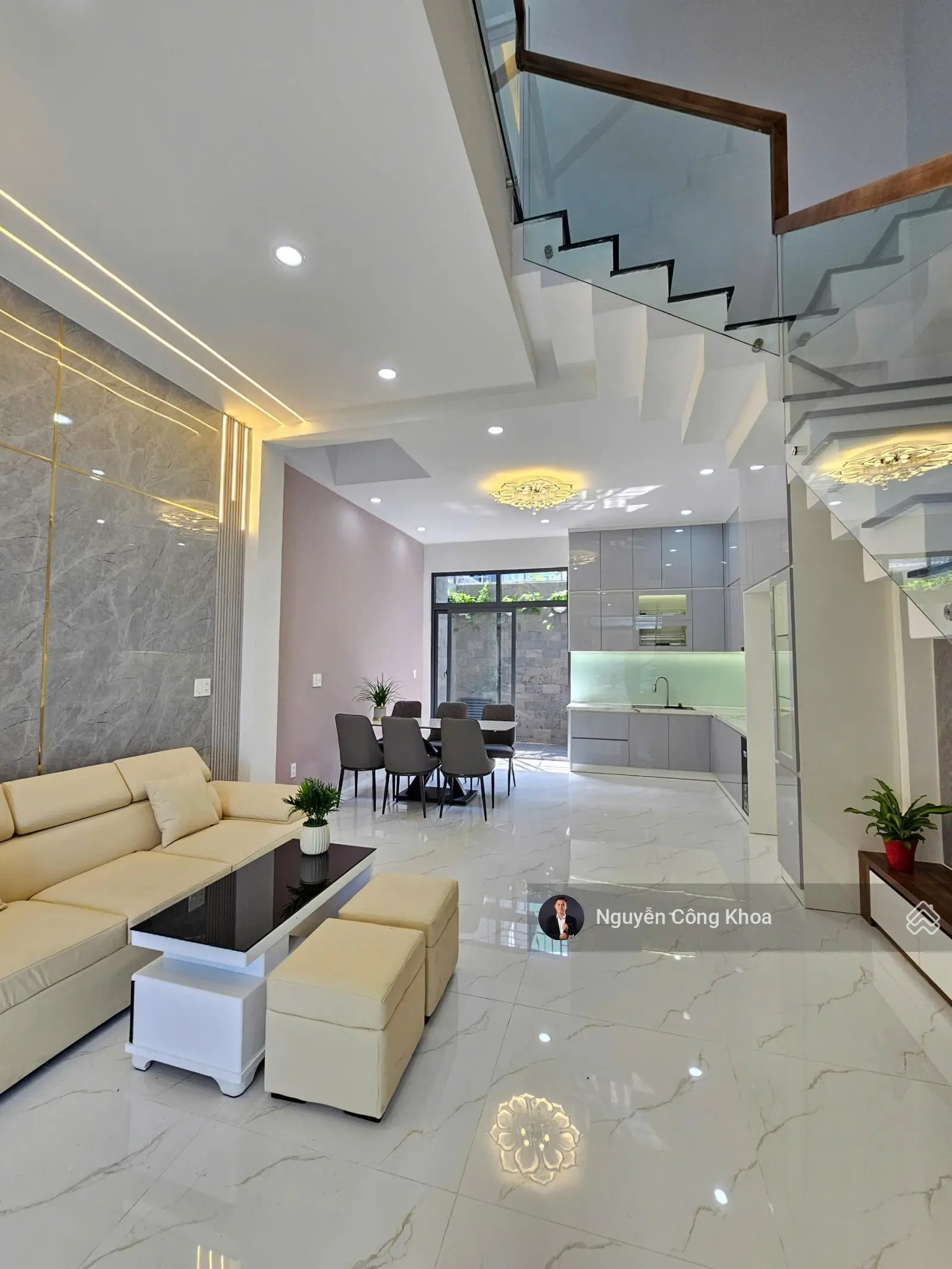 Bán nhà đúc 3 tấm full nội thất, mẫu hiện đại, 3 phòng ngủ, KDC P. Bình Chuẩn, Tp. Thuận An