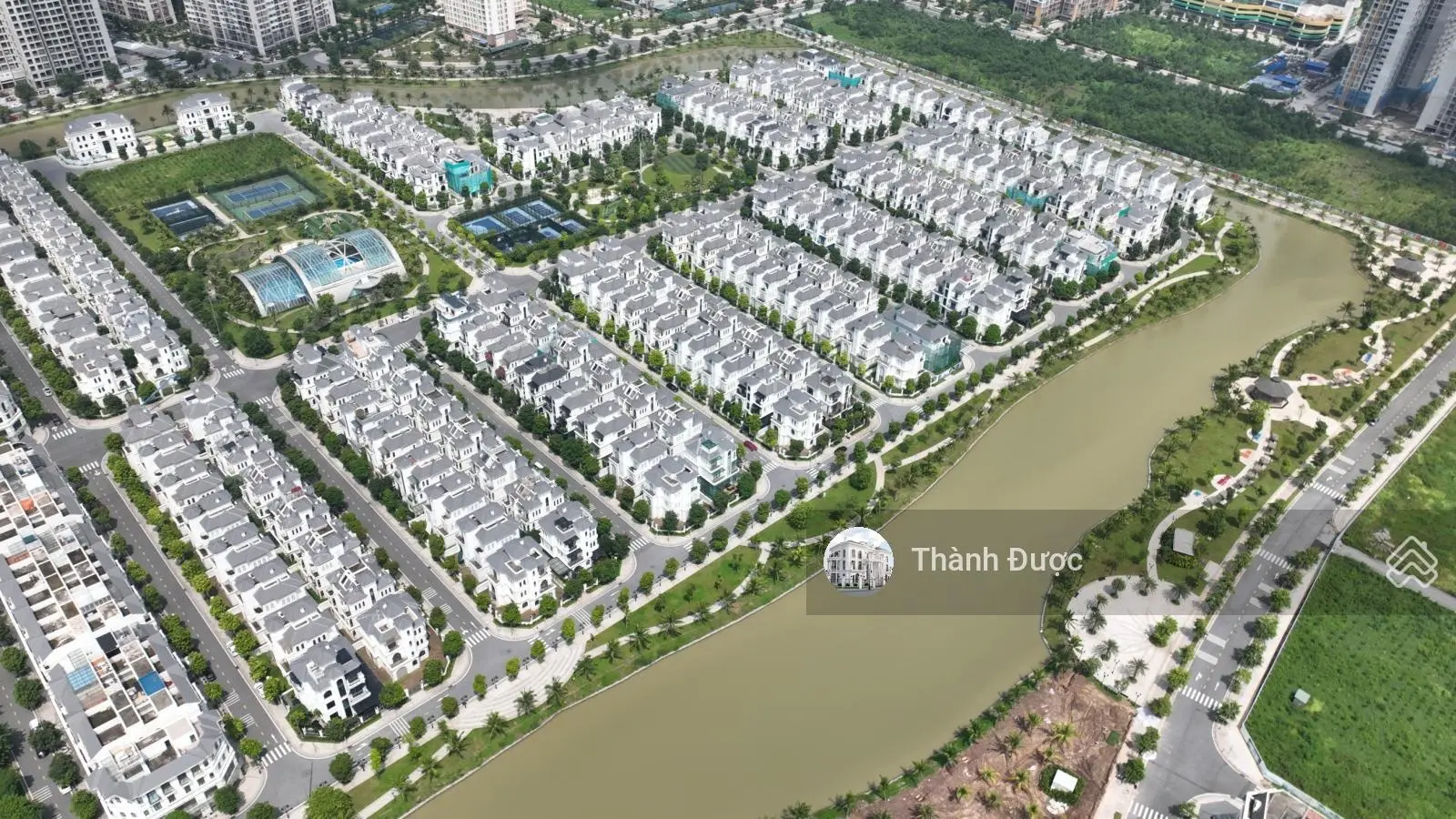 Bán biệt thự vip nhất mặt hồ ngọc trai vinhomes ocean park 1 - giá đầu tư cực tốt