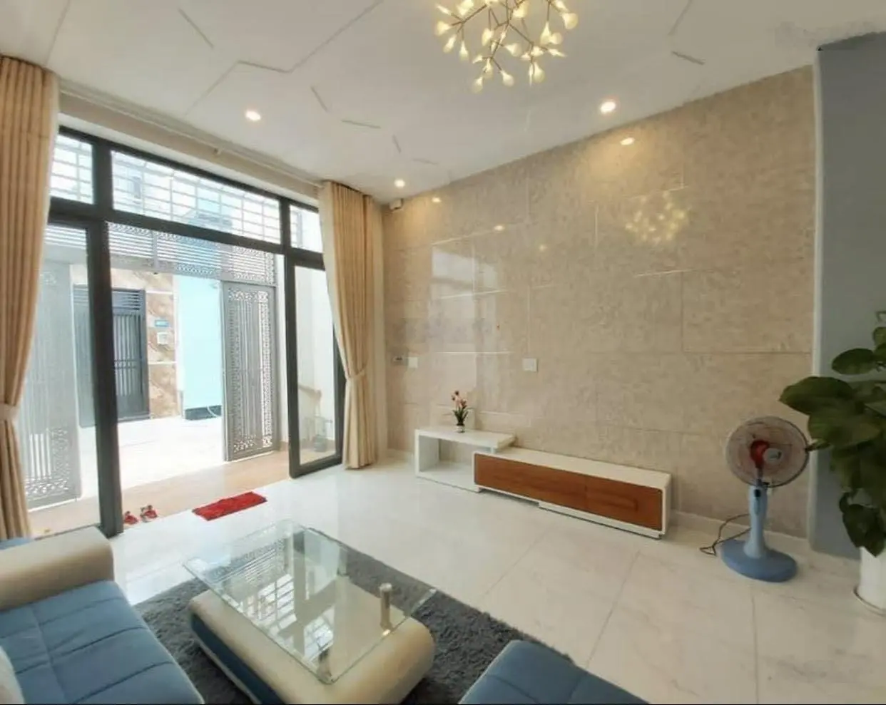 Giá chuyên đầu tư Nguyễn Tiểu La, P. 8, Quận 10, DT 60,2m2 đang cho thuê 30tr/th, sổ riêng