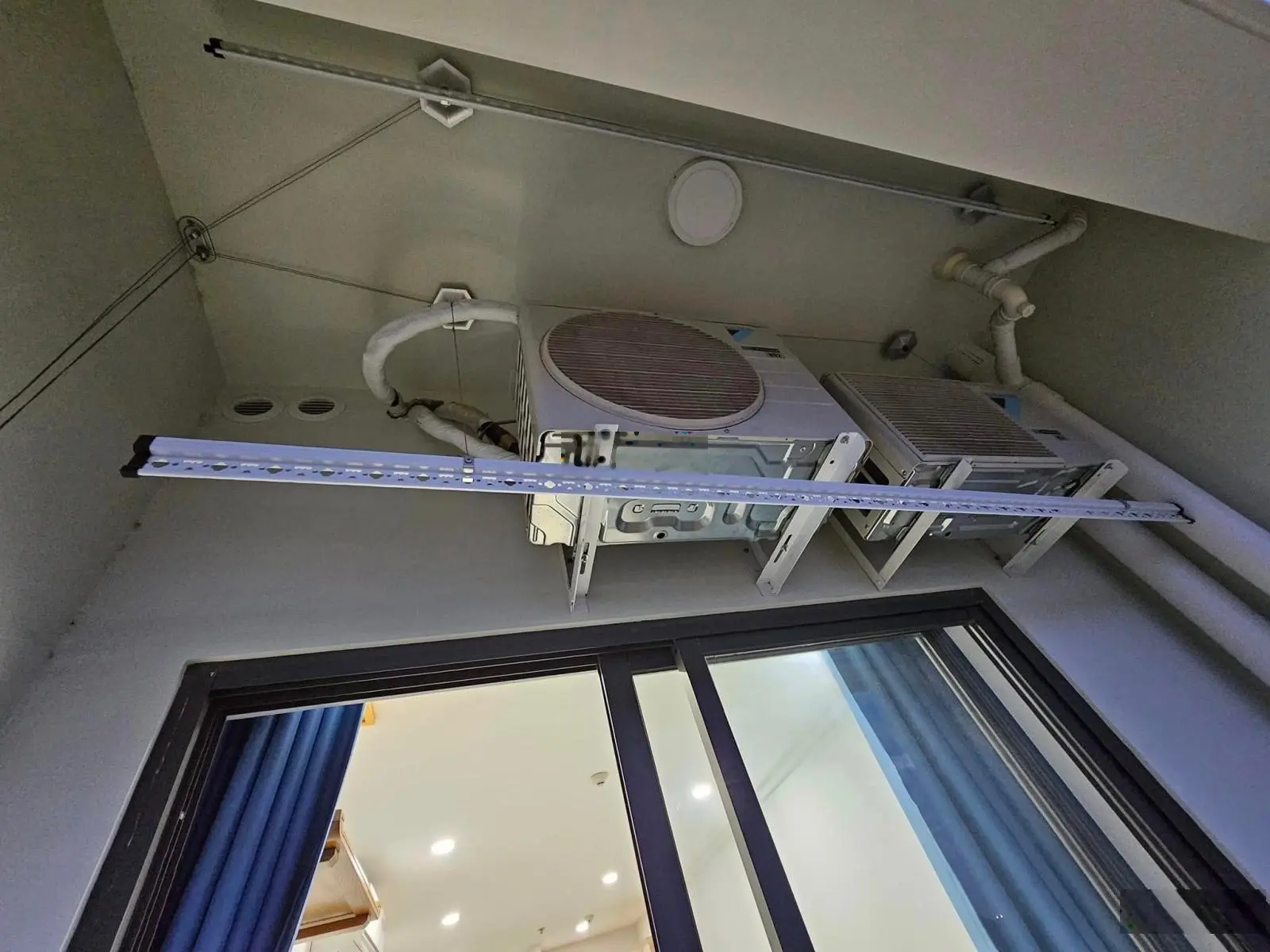 Chủ nhà cắt lỗ, bán giá sốc - 2PN2WC - Bcons Plaza - 57m2 - chỉ 1tỷ8 bao thuế phí, sổ hồng sẵn
