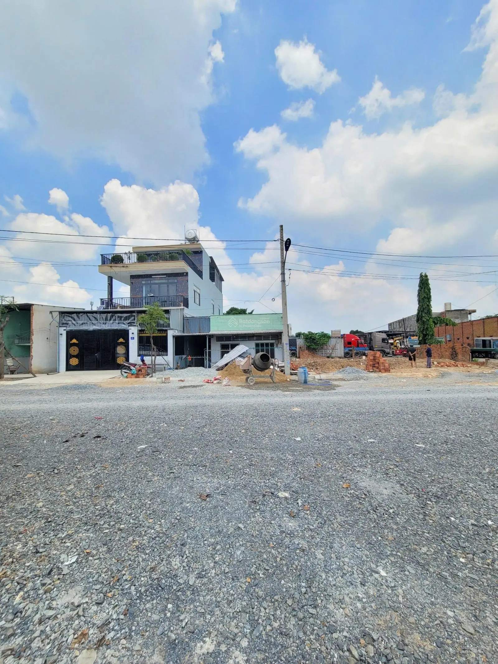 Bán đất MT Đường Đông Thành Đang Mở Rộng Ngang 8x19,6m chỉ 7ty TL Mạnh
