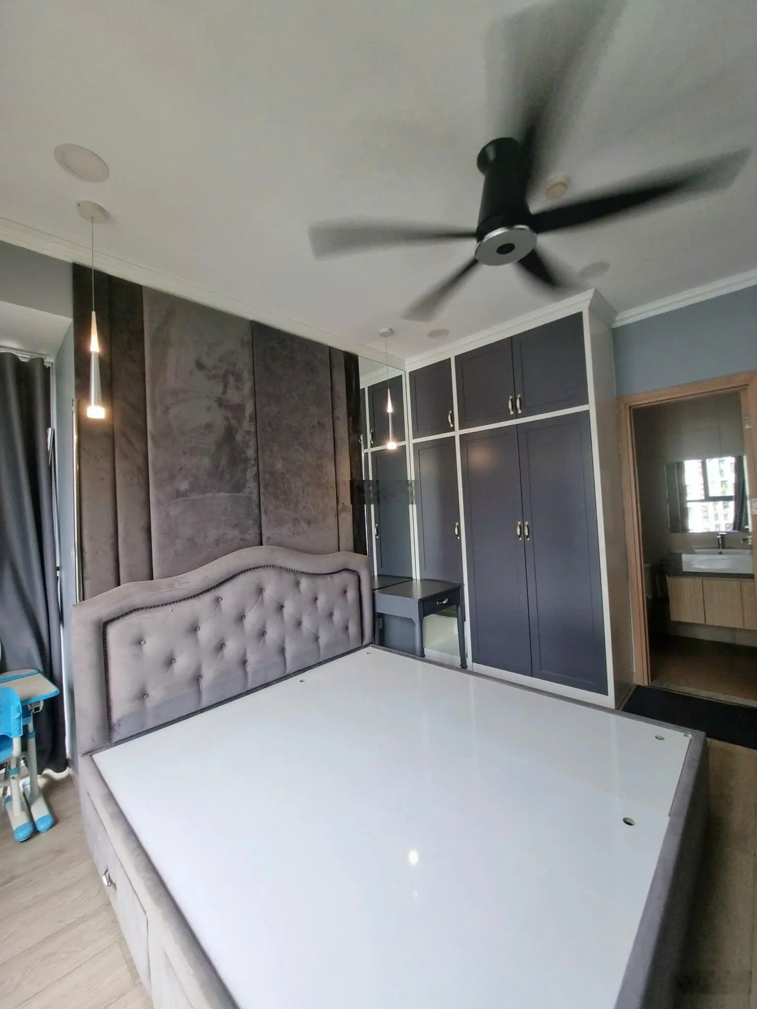 Chuyên bán căn hộ khu Emerald Celadon City 3 phòng ngủ, view công viên, lầu đẹp, giá tốt nhất dự án