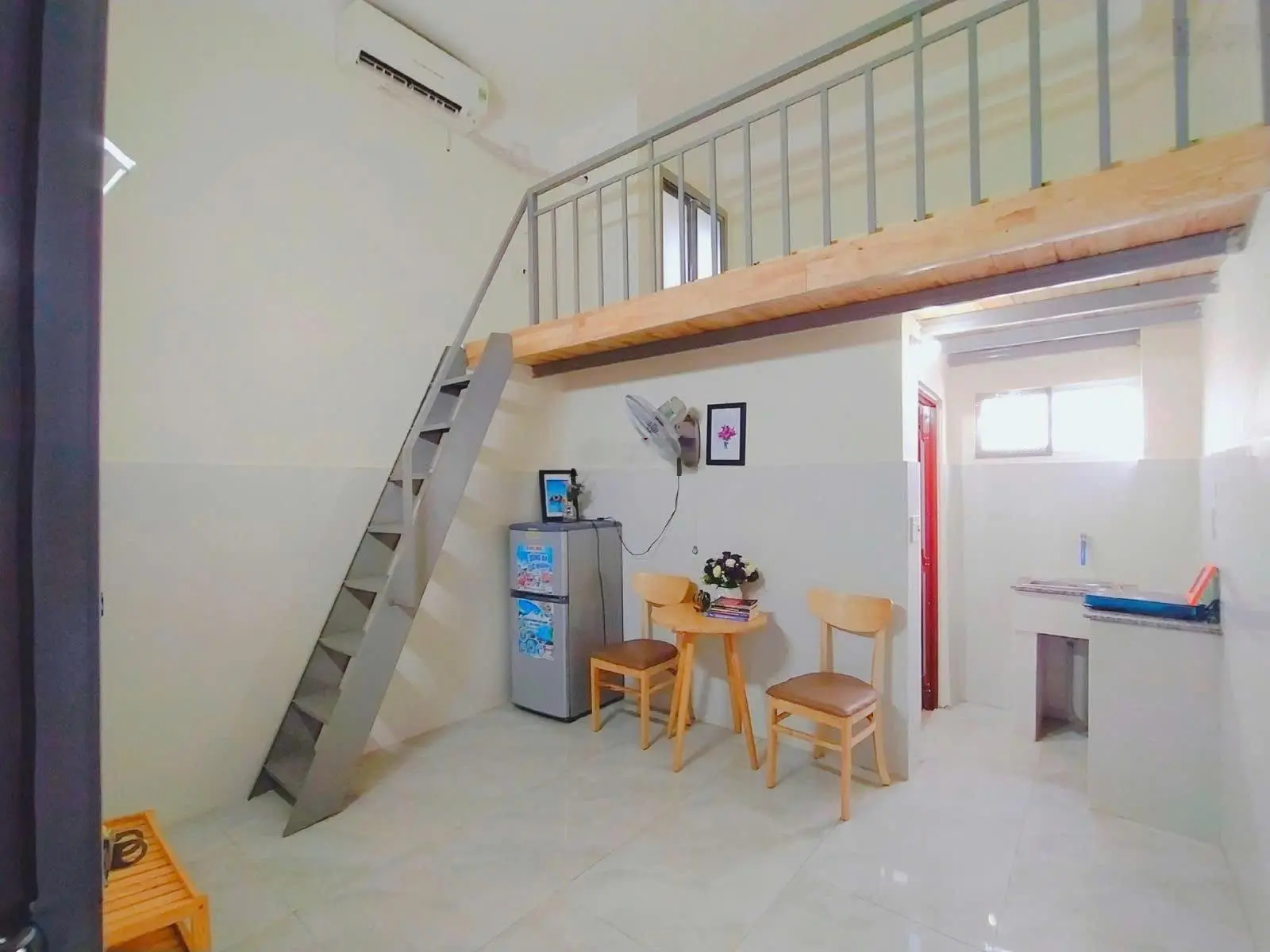 Bán nhà 2 tầng CHDV thu nhập 30tr/tháng, kế bên Vincom đường Phan Văn Trị, 139m2, nhỉnh 12tỷ