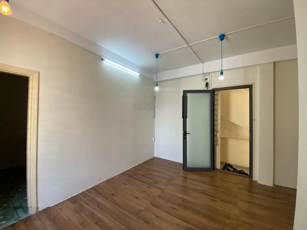 Chỉ 2,2 tỷ nhà đẹp chung cư Cao Thắng, Quận 3. Sổ hồng riêng