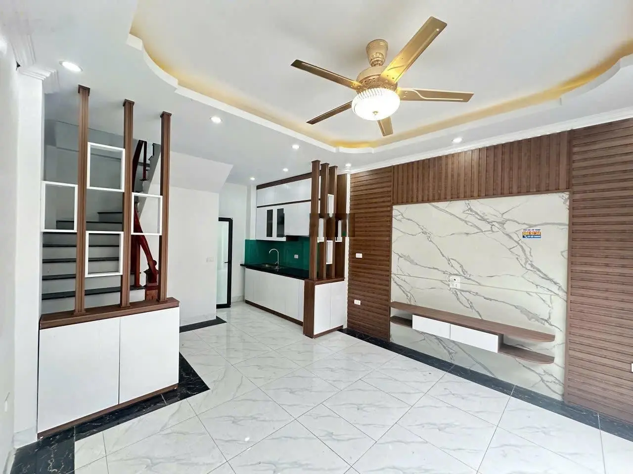 Rẻ Đẹp Chỉ Hơn 3 tỷ Có nhà 5 Tầng mới, Gần QL6, BX Yên Nghĩa.