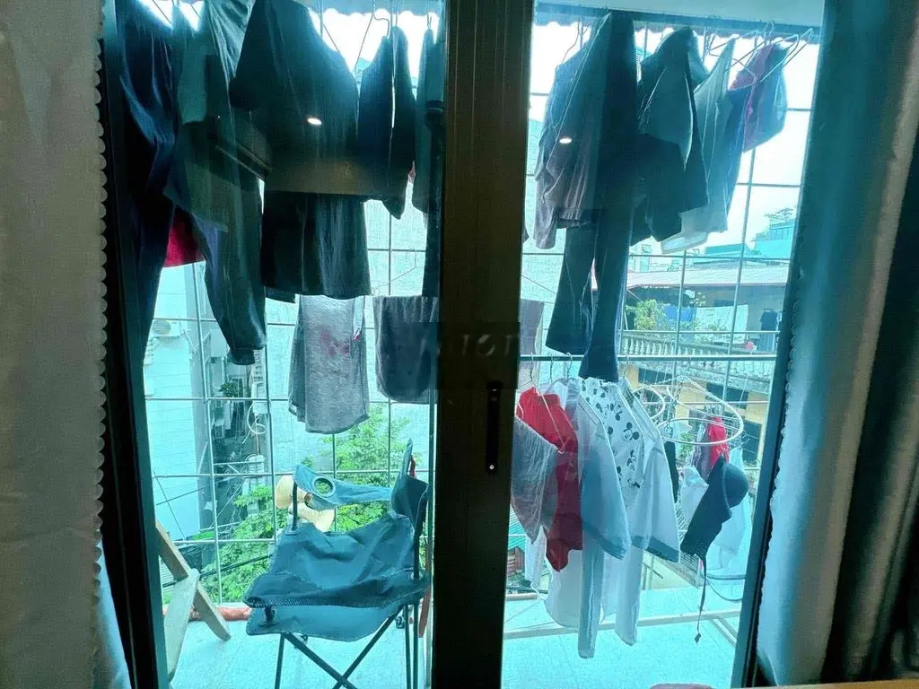 Tập thể lô góc 80 m tầng 3 hơn 3 tỷ - 3 ngủ - 2 vs - 2 ban công sổ đỏ
