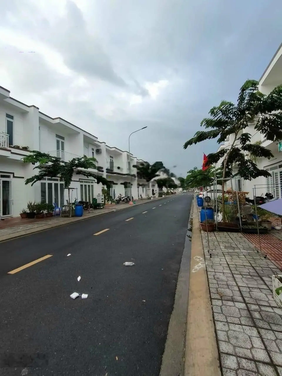 Nhà Lầu đẹp tại Đường Bình Nhâm 42, Giá 3.2 tỷ (TL), Thuận An, Bình Dương