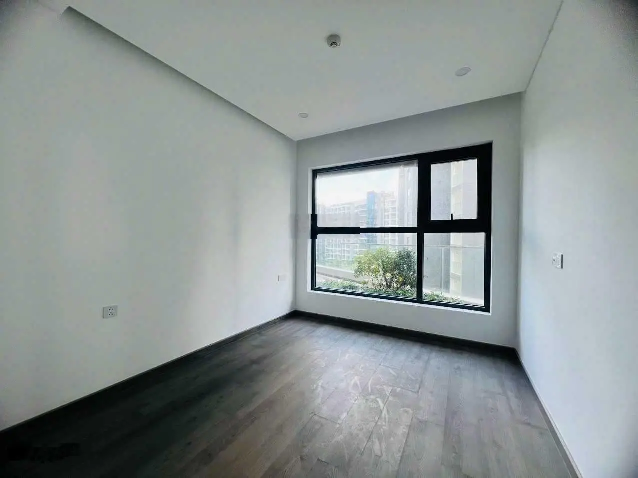 Hiếm! Còn 1 căn trệt trên không Alnata Plus - 80m2 - Bao gồm ô đậu xe - giá bán 5.550 tỷ (102%)