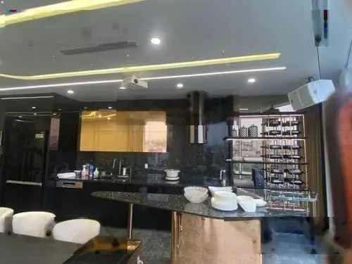 NHÀ VIP! Bán nhà Đội Cấn, Ba Đình 52m2, 8 tầng, MT 5.5, thang máy, sân nướng BBQ, ô tô đậu!