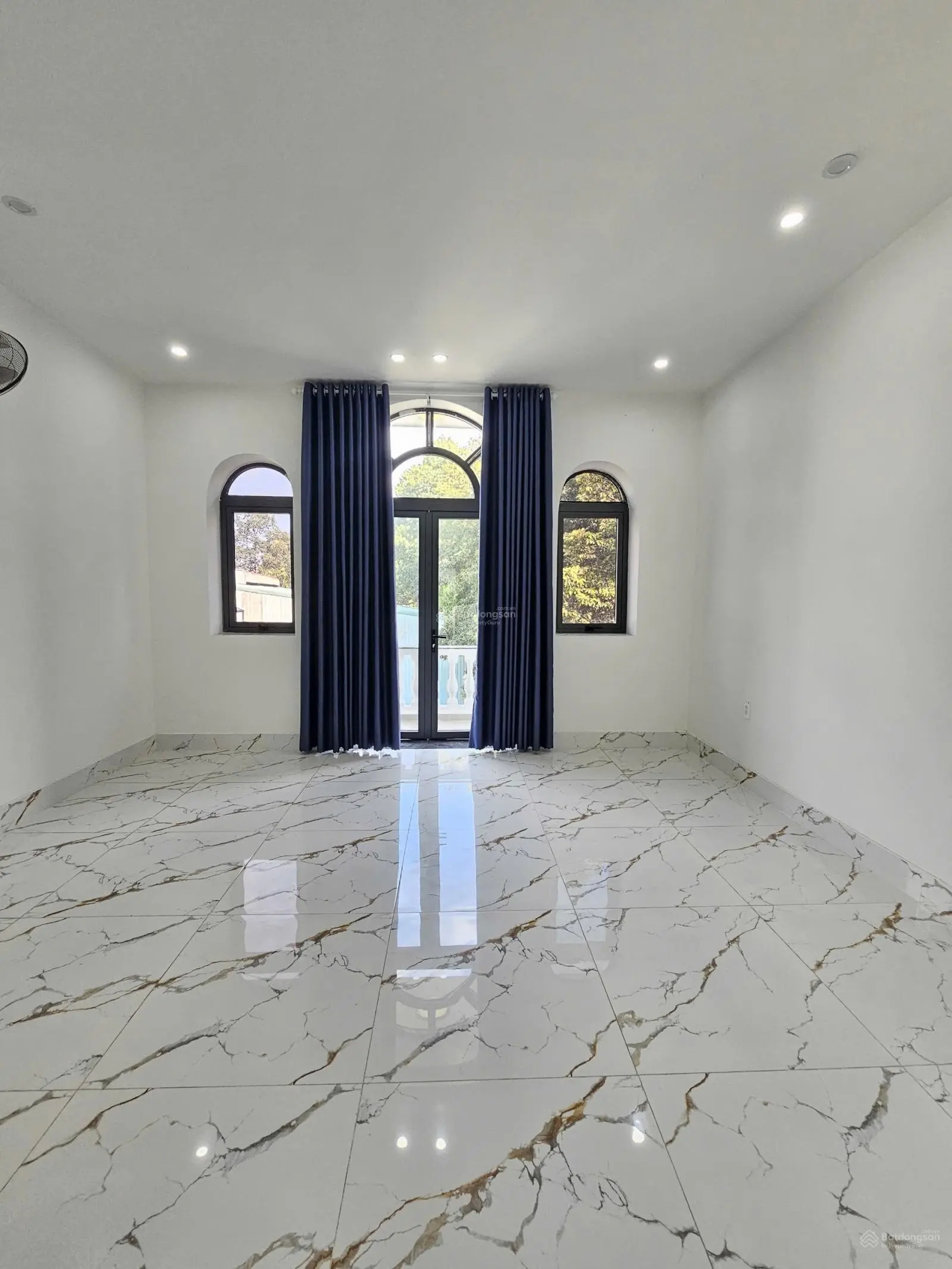 Nhà rẻ: 4tỷ050, 85m2 ngang 5m Nhà 1 Trệt 2 Lầu KDC cạnh vòng Xoay An Phú, Thuận An