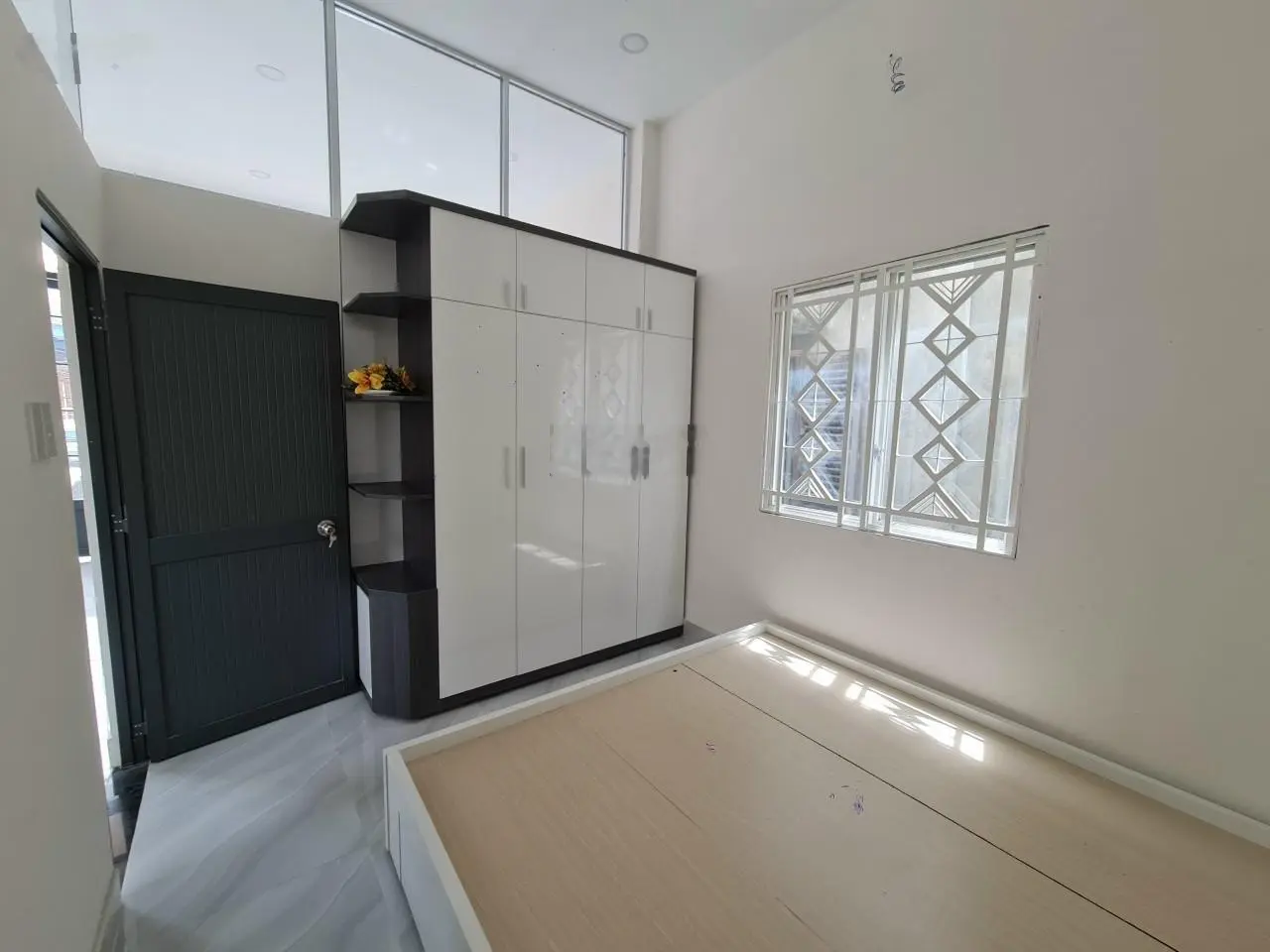 Bán nhà đẹp lung linh mặt tiền đường Phạm Thế Hiển, P6, Q8. Khu sầm uất phù hợp KD mọi ngành nghề
