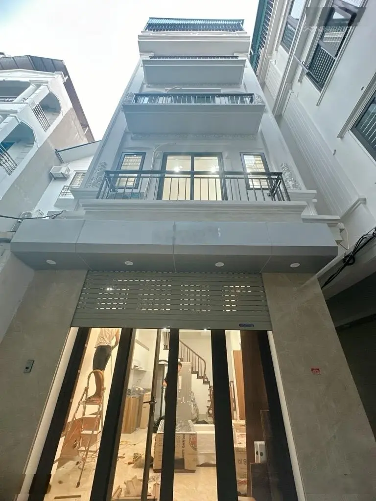 Bán nhà tại yên thường, dt45m2, 4t, nhà đẹp , dân xây, ô tô 5 chỗ vào nhà, cực hiếm, giá nhỉnh 4 tỷ