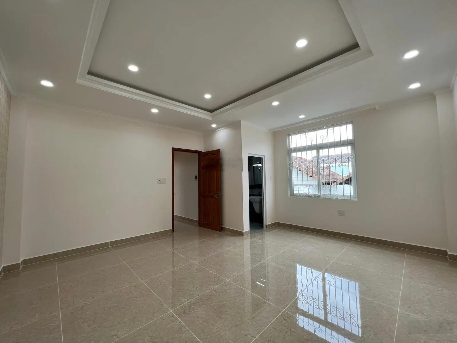 Căn góc 2 mặt tiền 5 tầng khu nhà bên sông cao cấp - gần Gigamall Phạm Văn Đồng, có gara ô tô 7 chỗ