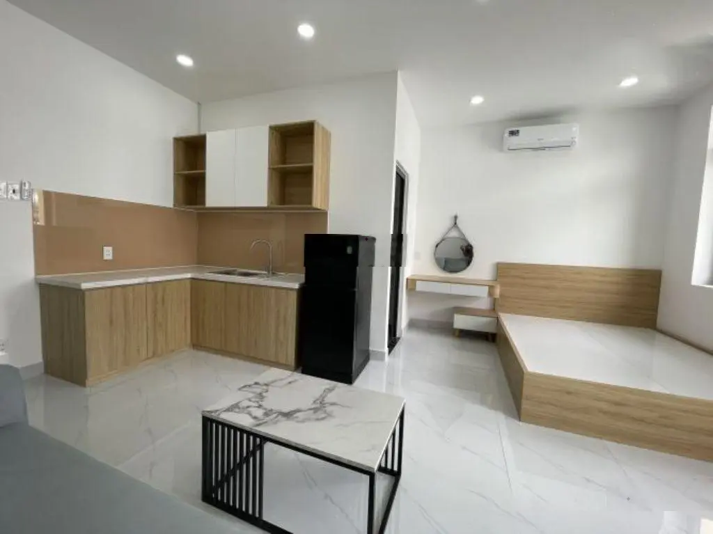 Cần bán tòa căn hộ dịch vụ đường Hoàng Diệu 2, Linh Trung, Thủ Đức giá 1 tỷ3, DT 100m2, SHR