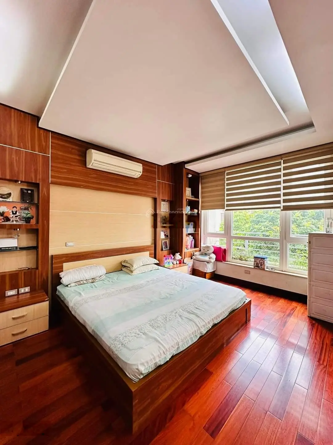 Bán nhà Học Viên Tài Chính - Bắc Từ Liêm - phố Lê Văn Hiến - DT 55m2 - MT 5m - 5 tầng - ô tô tránh