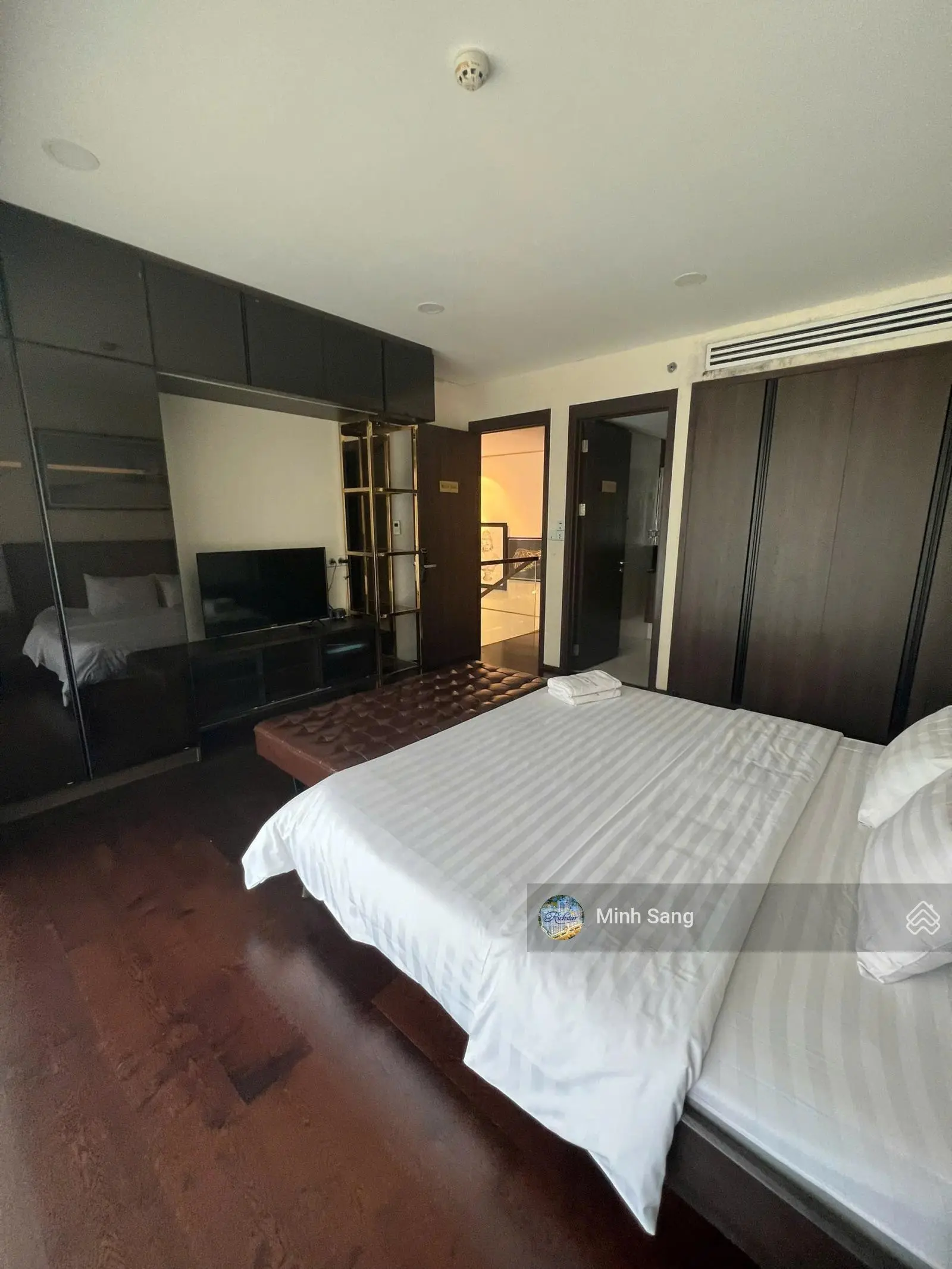 Bán căn villas serenity , quận 3 , dt : 209m2 , 4pn - 3wc , giá 28ty . có sổ . lh : 0909.228.094